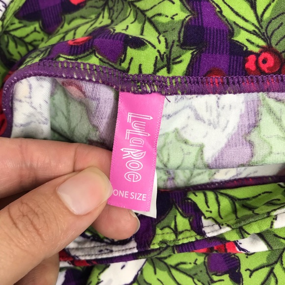 🎄2 for $16🎄Lularoe Christmas Leggings Size O/S - Picture 3 of 5